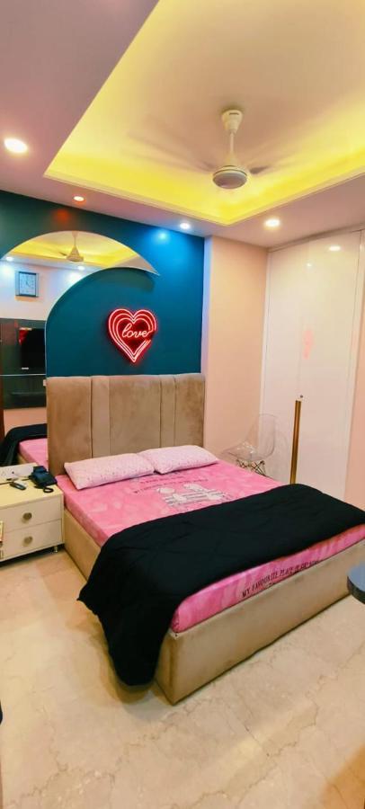 Vinanda Home Stay Nova Deli Exterior foto